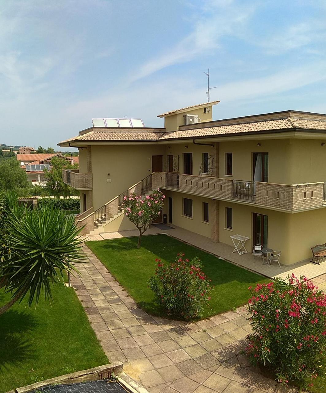 Aparthotel Eden 3*